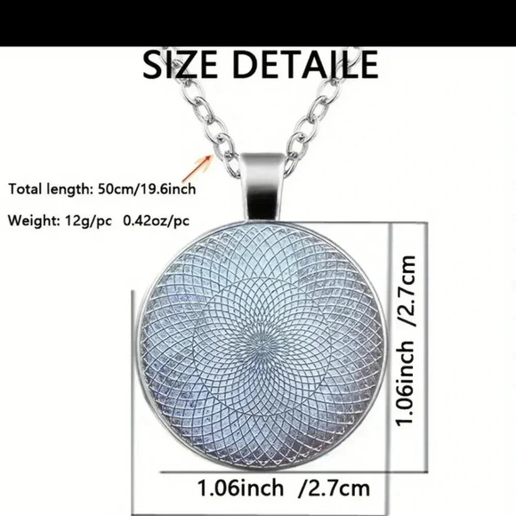 Retro Green 4-leaf Clover Pattern Round Pendant Necklace, NWT..stainless - Picture 2 of 4